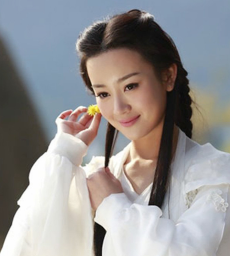 有人整容成功变仙女，也有人整容失败变惊悚，网友：云泥之别