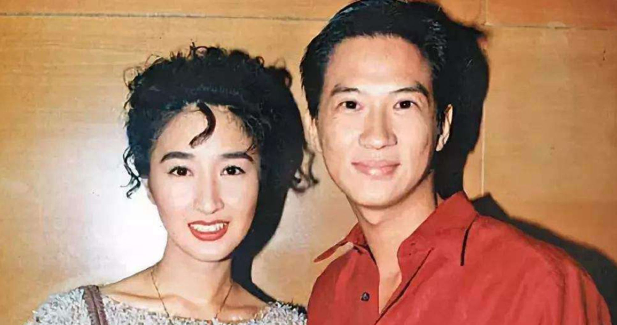 至今恩爱如初10对已婚明星，最长相恋34年，最短18年，这才是榜样