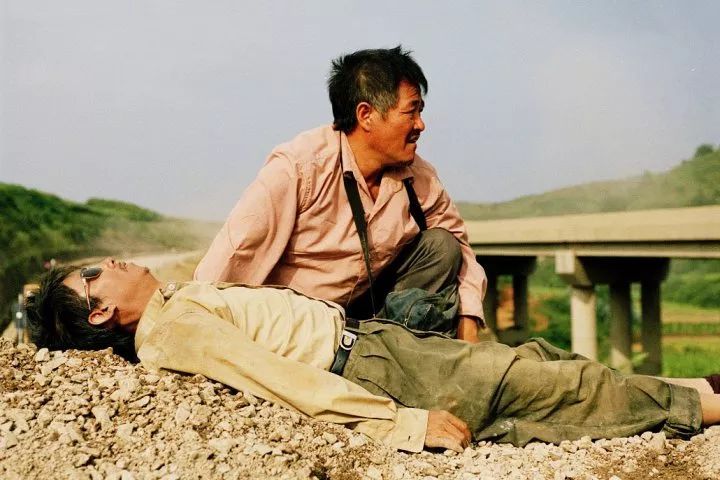 《落叶归根》是一部国产好片，但如果不是赵本