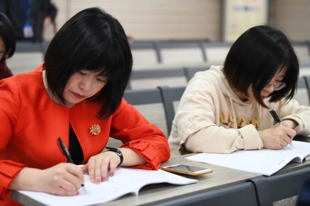 龙泉驿区航天小学校开展统编版习作单元整体教学研讨活动