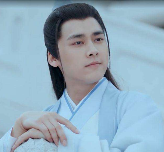 罗云熙陈飞宇甜蜜，关晓彤一脸严肃，李易峰新