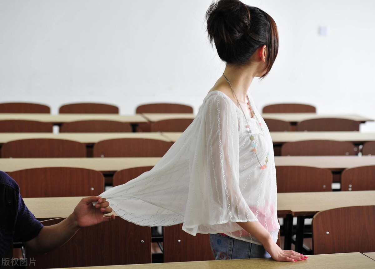 女子出轨领导想远走高飞，没想到被无情拒绝
