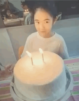 曹格为11岁女儿庆生，Grace姐姐眼神灵动，又瘦又美颜值逆袭