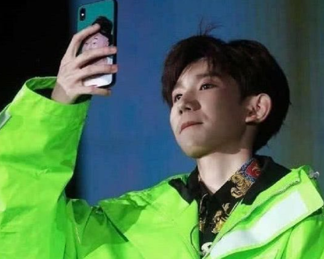 Gutty " Jing is colourful " call Wang Yuan mobile phone carapace, design seeing Qing Dynasty that momently: Like this kind so? 
