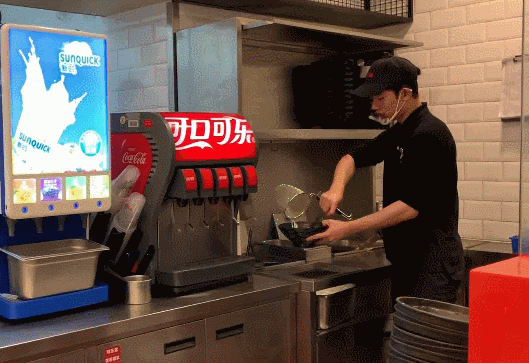 重庆乡村基为什么能够成功？名字不重要，卫生和味道起了作用