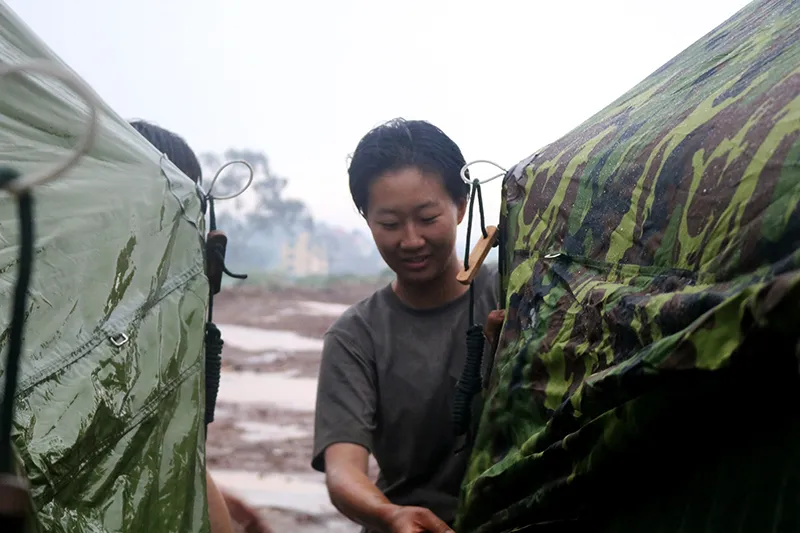 女兵野外驻训，到底有多野？