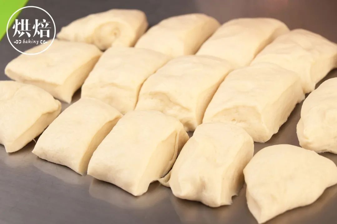 土豆加入面包 快速揉出手套膜 面包放三天都不老化 神奇