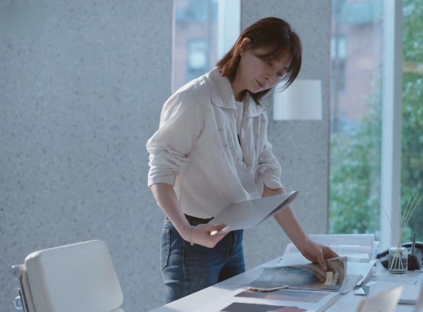 新版《粉红女郎》首播，观众成功被殷桃演的万