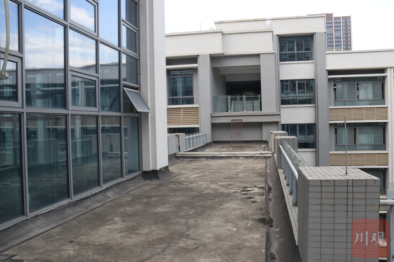 成都49中墜亡學生小林生前最后走過怎樣一段路？記者還原行動軌跡