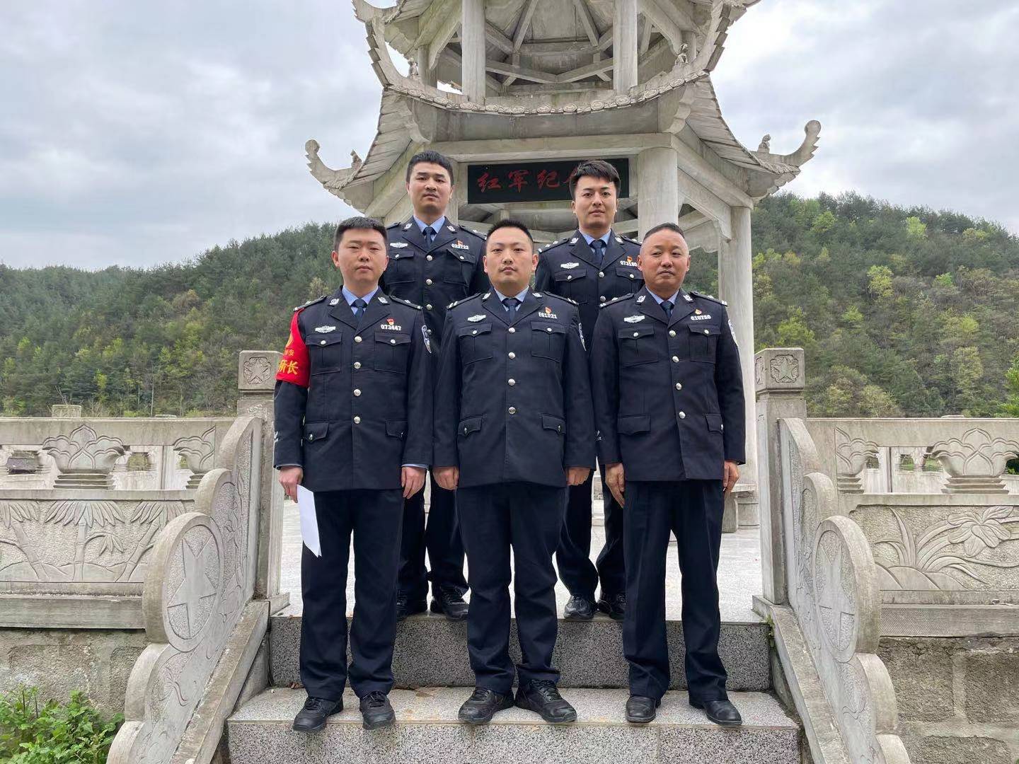 略阳公安：瞻仰红色革命遗址 筑牢党性忠诚根基