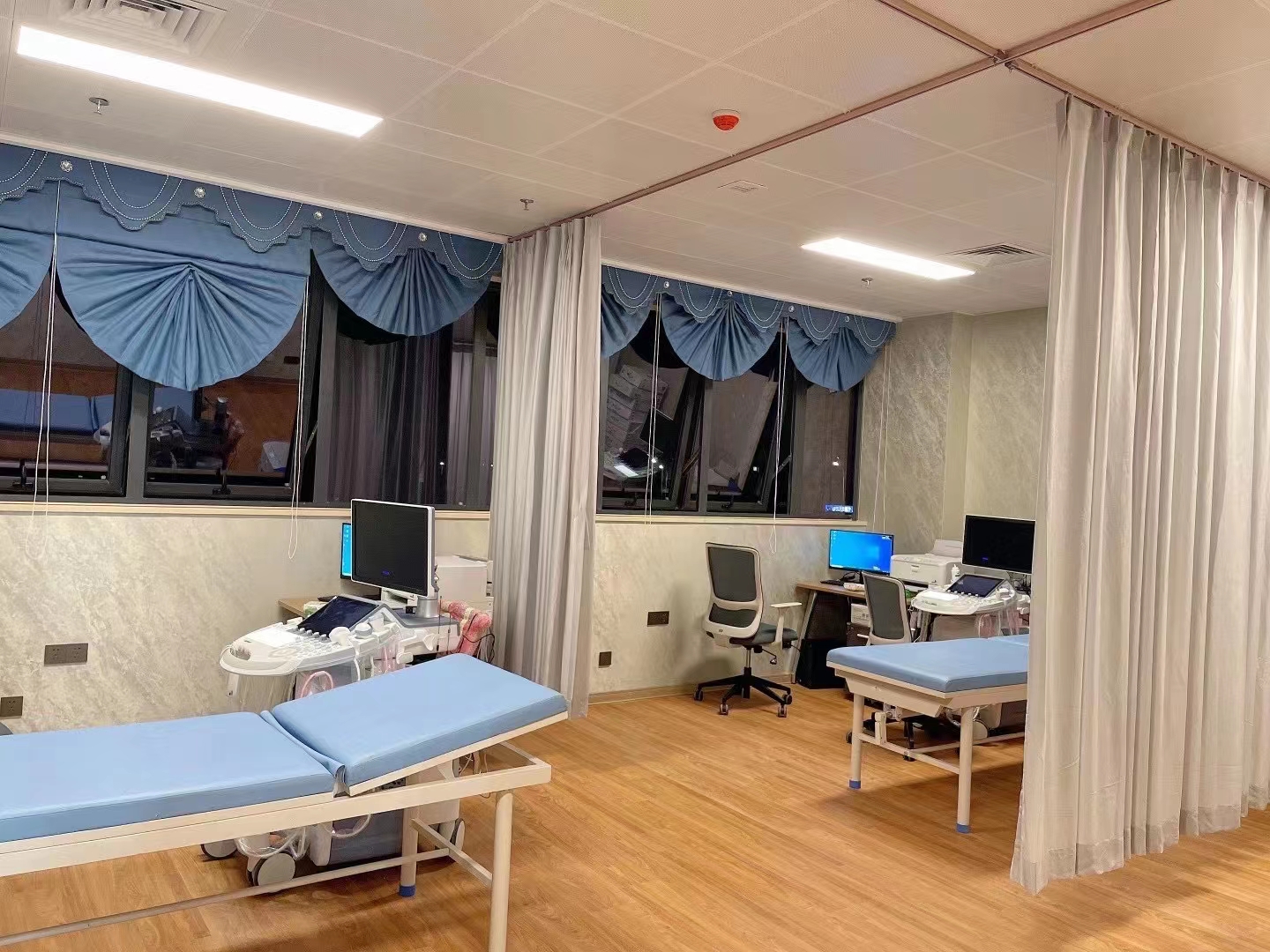 回眸周年結(jié)碩果 翹首以盼新輝煌——省婦幼保健院九龍湖院區(qū)舉辦周年慶典暨產(chǎn)檢中心開業(yè)活動