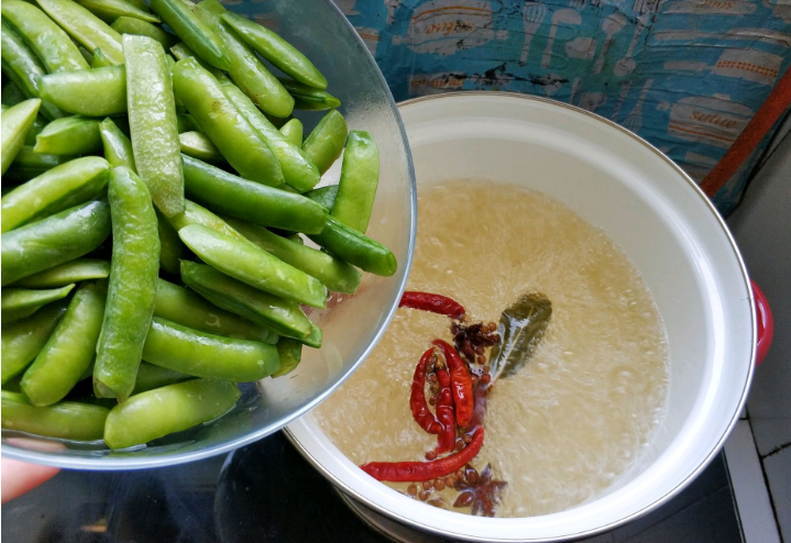 孩子长高个，秋天就常吃这菜，孩子拿它当零食，老公拿它当下酒菜