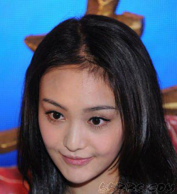 郑爽又双双叒叕上热搜了，自认搞不定上海男人