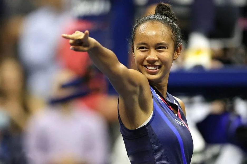 18岁华裔美少女闯美网决赛 迎战加拿大女将 偶像是李娜