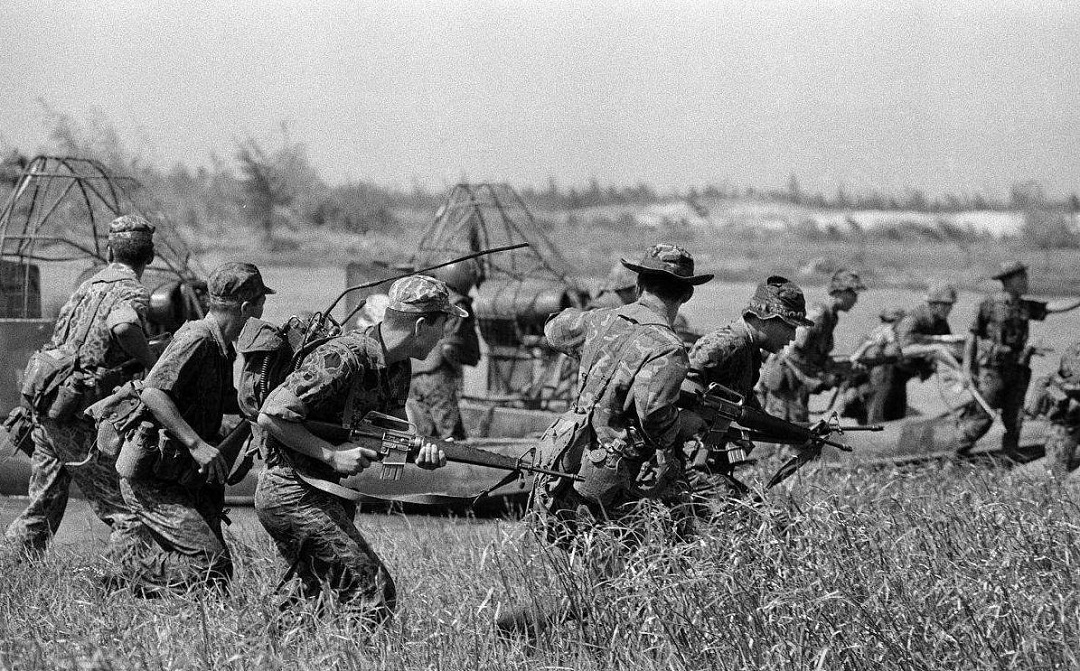 越南战争，美军为何“宁可打20年败仗”，也没有