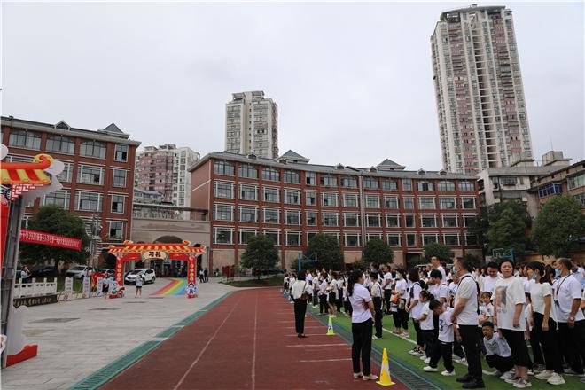 常德市武陵区东升小学高度重视幼小衔接工作,把落实幼小科学衔接作为