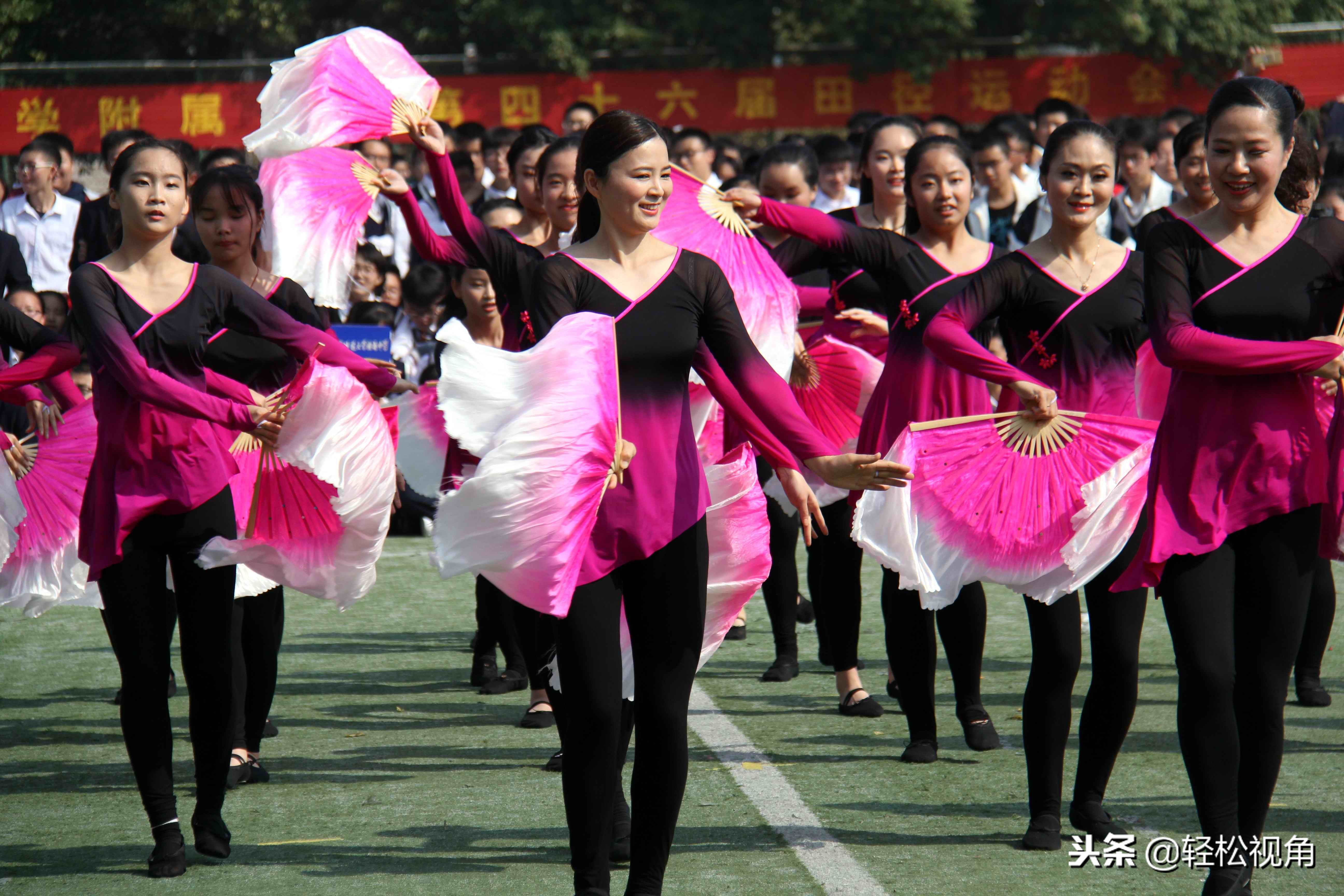 安徽芜湖：学霸高中的老师能文能舞，有位美女的辫子有1米多长！