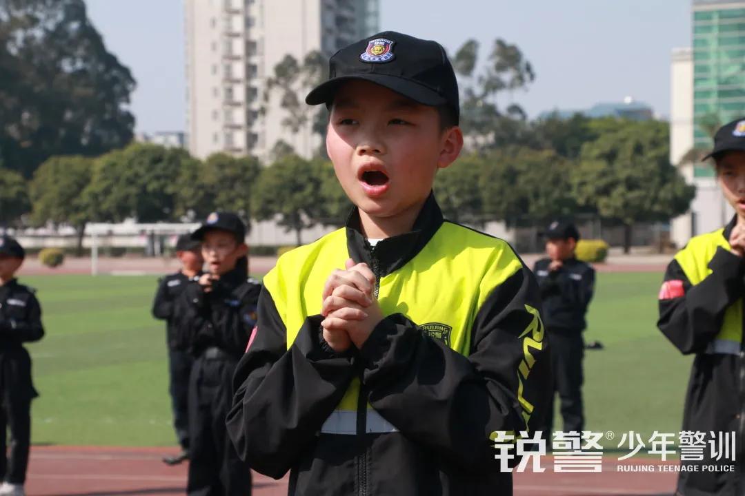 超越体育营圆满结营：少年强中国强，坚定信念勇往直前