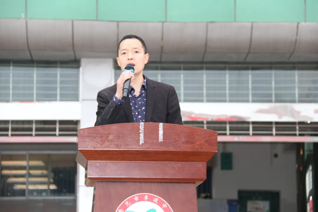 四川民生资讯 南充市李渡中学:匠心“筑”青春,释放同心协力的奋进光芒;趣味“心”运动,绽放拼搏进取的学子风采