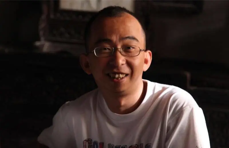 三年两次大战虚假收视，剧界“堂吉诃德”携新