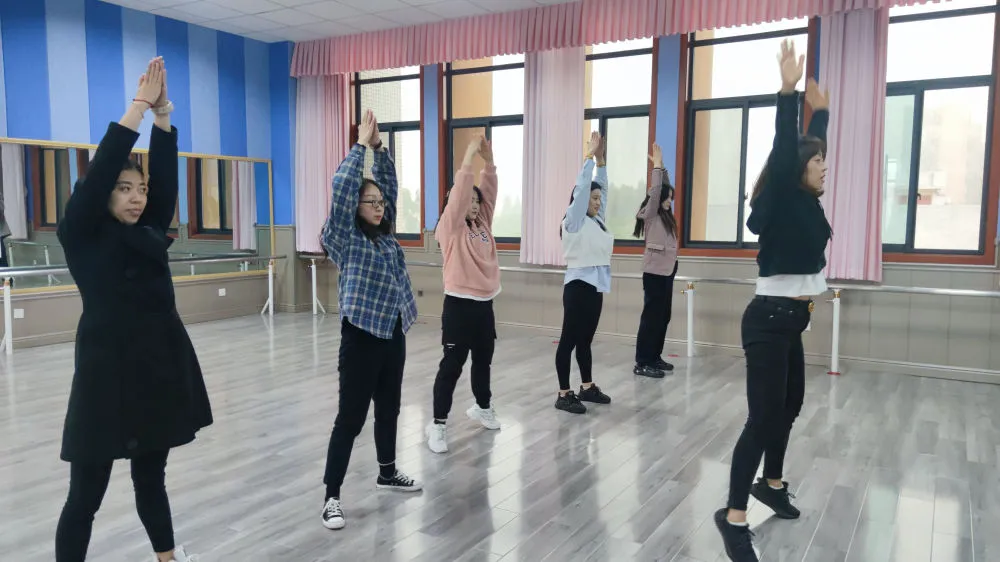 教师社团百花开 无限可能迎未来丨双流实小外国语学校开展社团活动