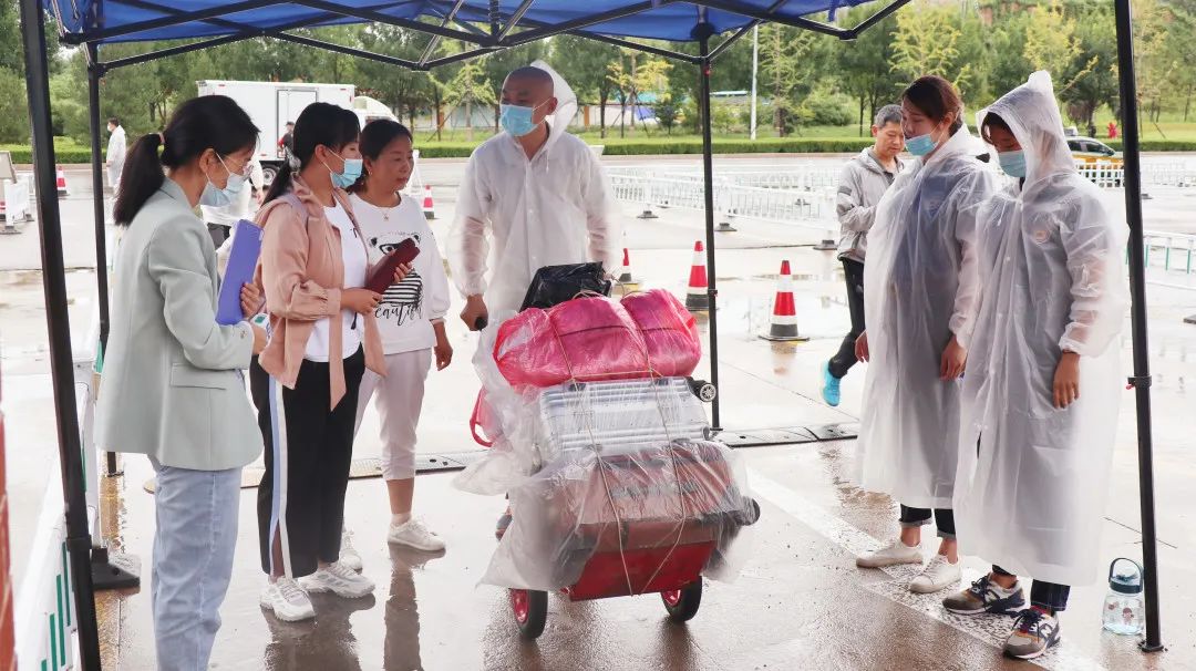 成长新起点 追梦少年人 | 潍坊恒德实验学校2021级高一新生报到侧记