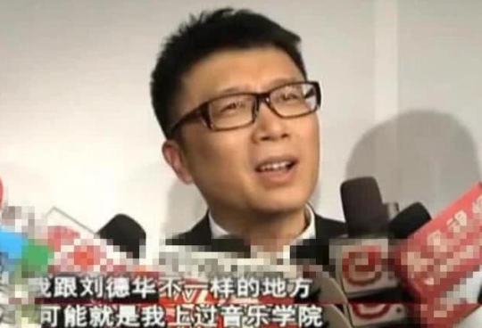 “内地情歌王”庞龙的自我毁灭史，他的过错，不仅是调侃了刘德华