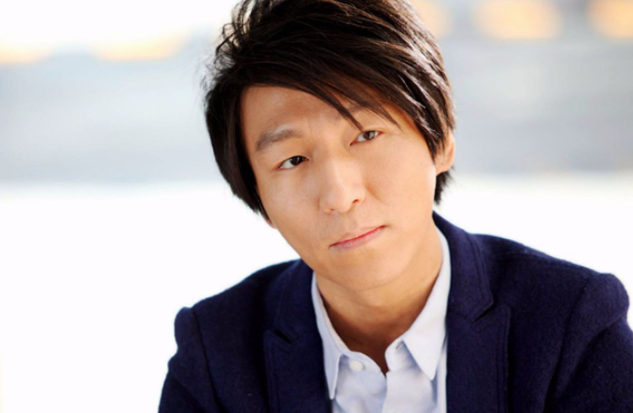 45岁陈羽凡近照罕曝光，身形消瘦脸色憔悴，退圈3年宛如路人