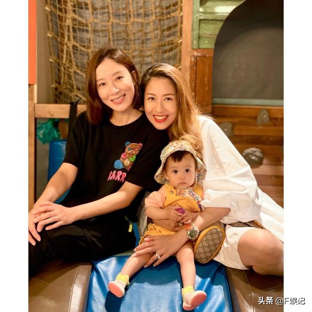 陳敏之楊怡陳山聰帶子女相聚星二代們露面被讚可愛