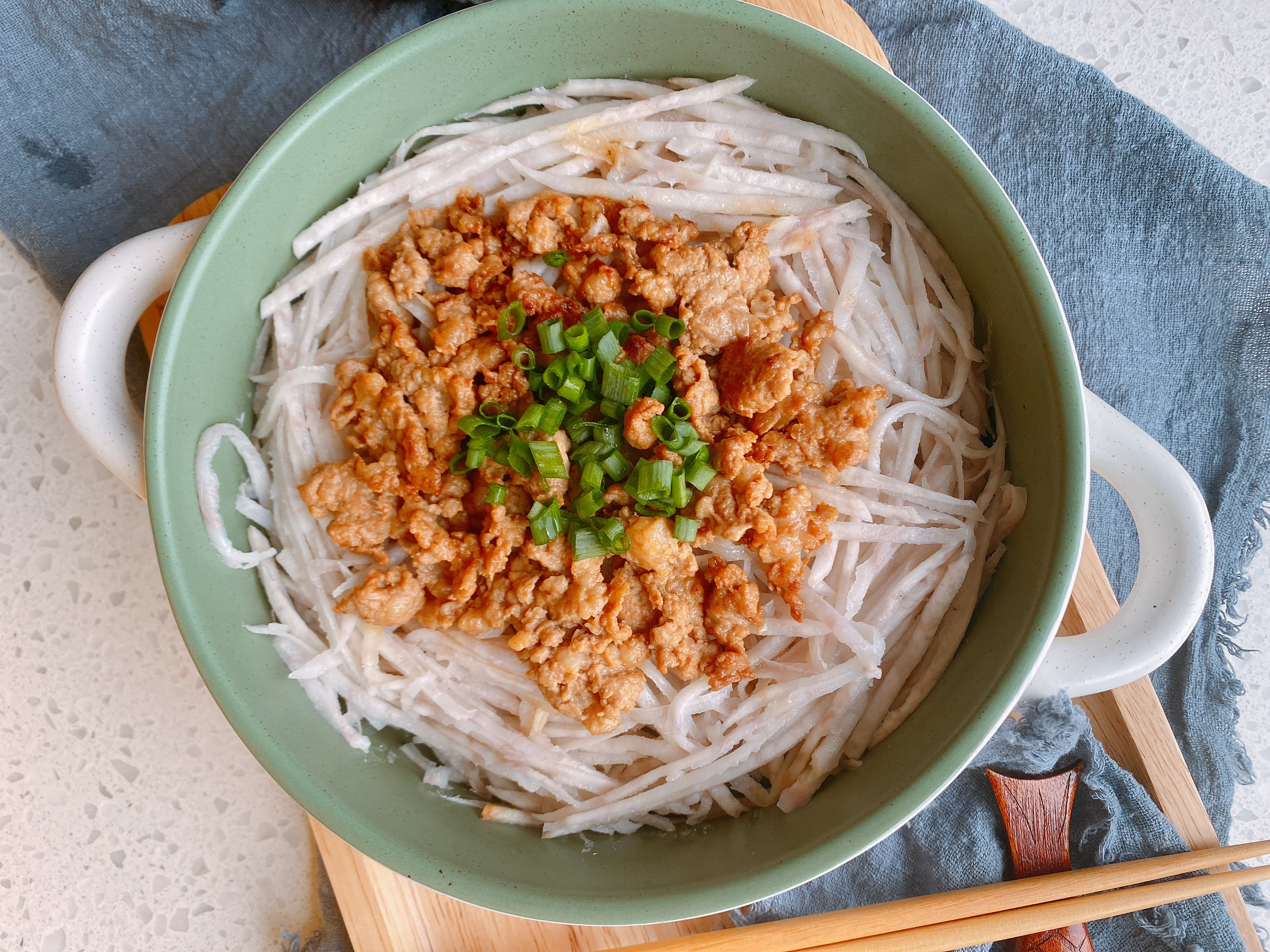 芋頭別炸著吃了，簡單蒸一蒸就能上桌，軟糯鹹香，營養豐富好消化