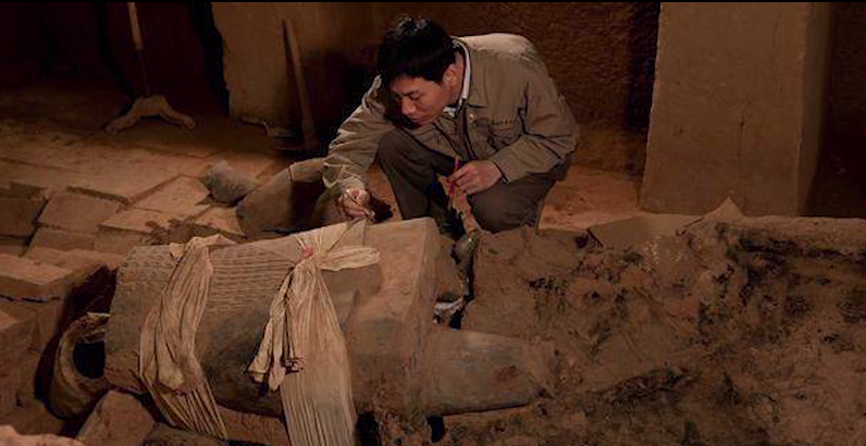 这里被称为地狱之门：在1983年的昆仑山上，科考队发现了什么？