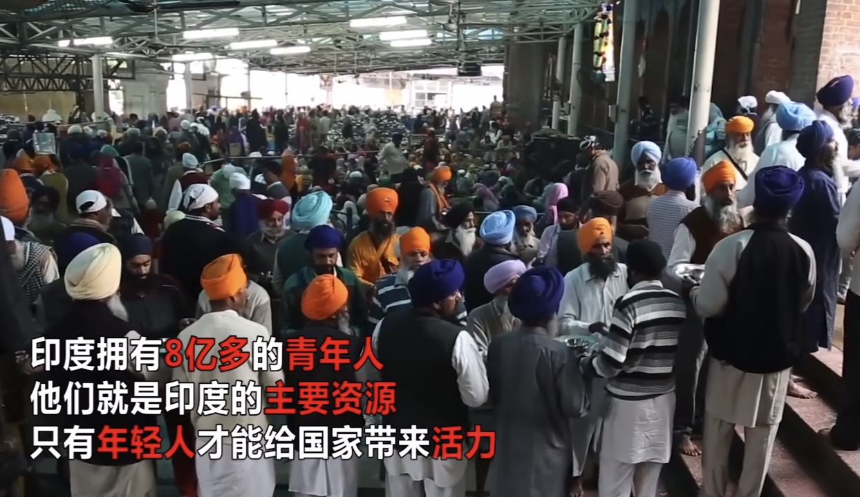 印度人口暴涨将反超中国，引发许多问题，为何