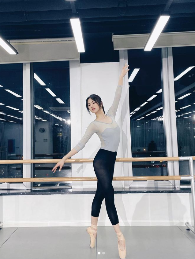 “华为千金”姚安娜官宣出道，揭女神进军娱乐圈三大原因