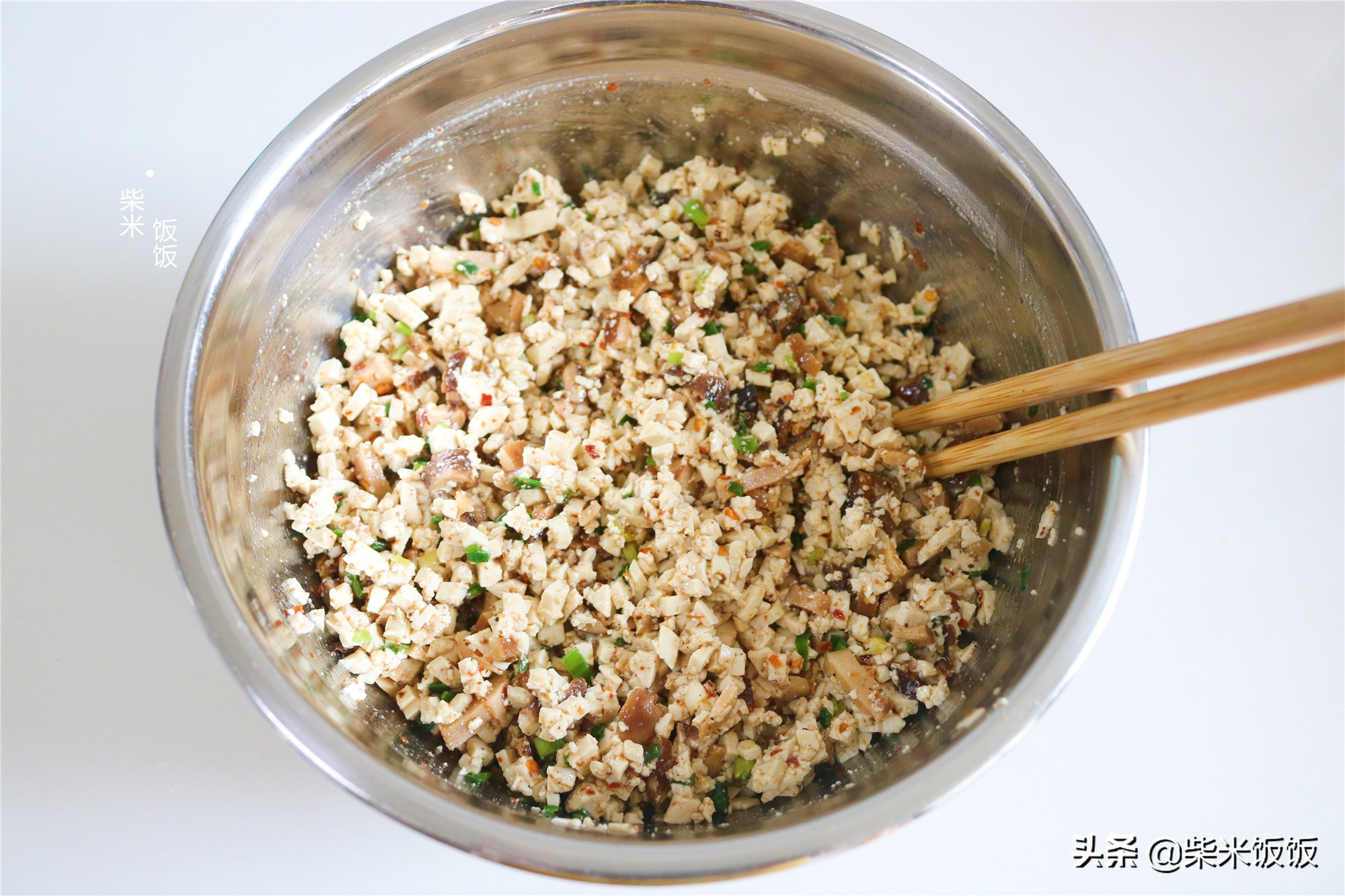 比肉包還好吃的素餡包子，夏天吃最合適，太香了