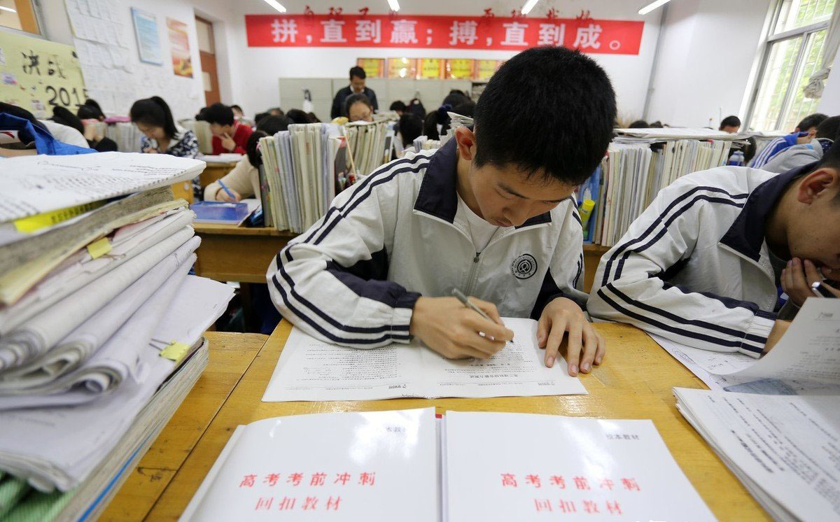 从成绩中游到考上北大，学霸坦言高三提分经验：多留1题，思2事
