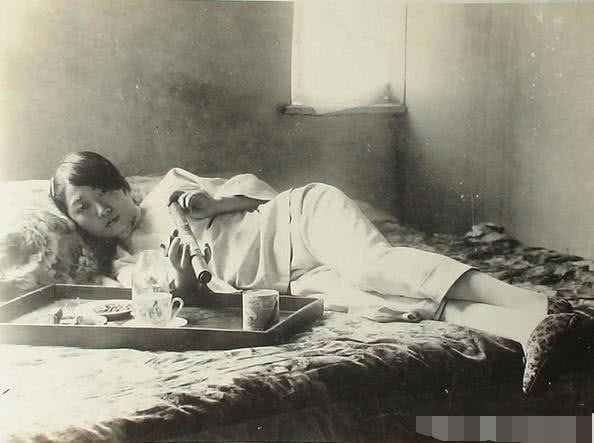 风雨飘摇的晚清，皇帝还在选妃，百姓生活苦不