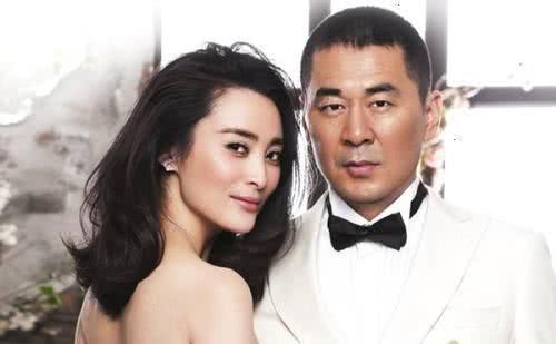 她当红时与陈建斌分开，后来独自养家，如今日子过得安逸且幸福