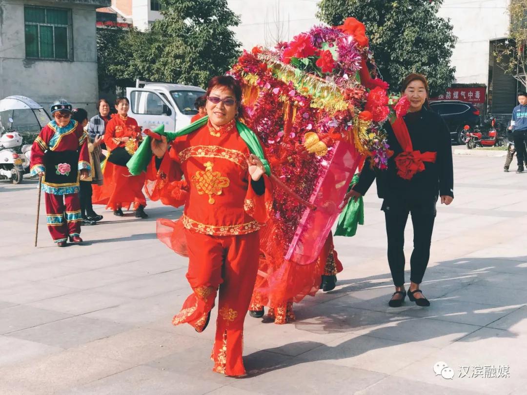 民俗节目排练忙 喜庆欢乐氛围浓