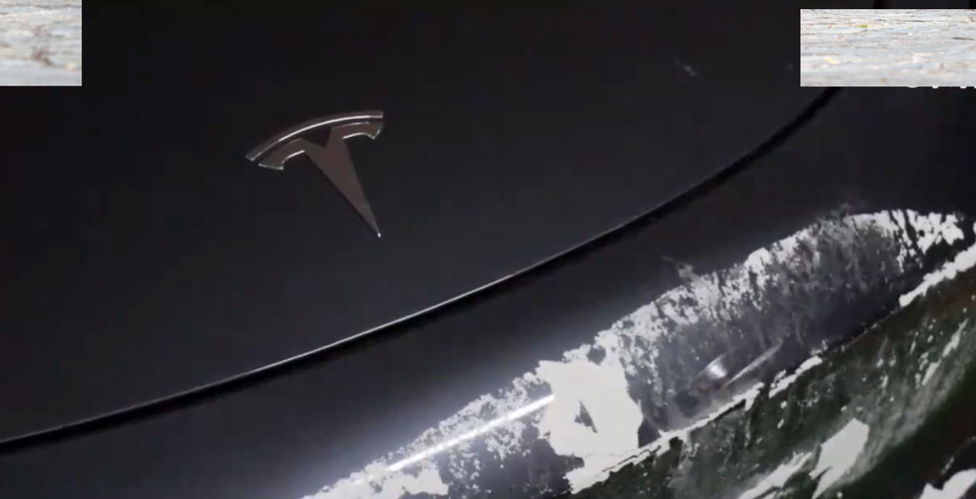 “剎車怎么踩都沒用”，杭州一特斯拉突然撞墻，特斯拉否認剎車失靈，稱是環氧地坪有水