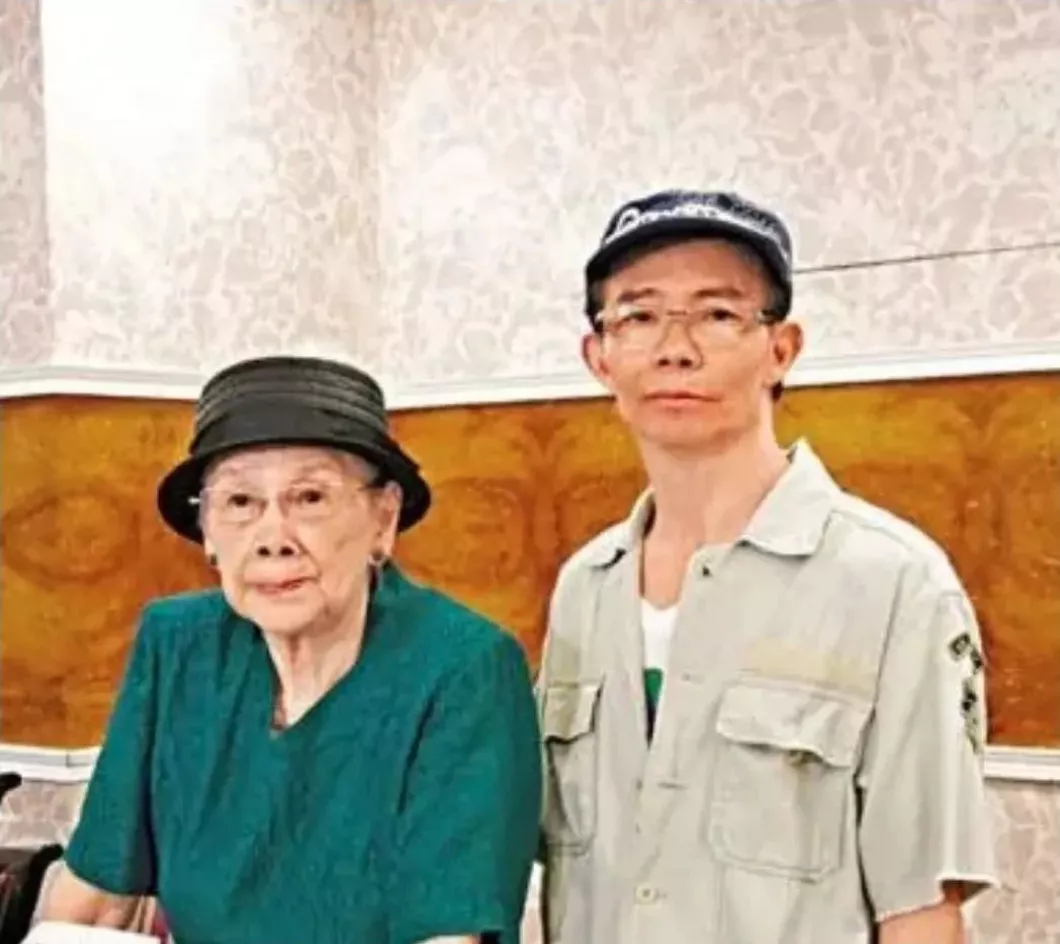 49岁赵文卓再次翻红,与梅艳芳虐恋曝光:你是我