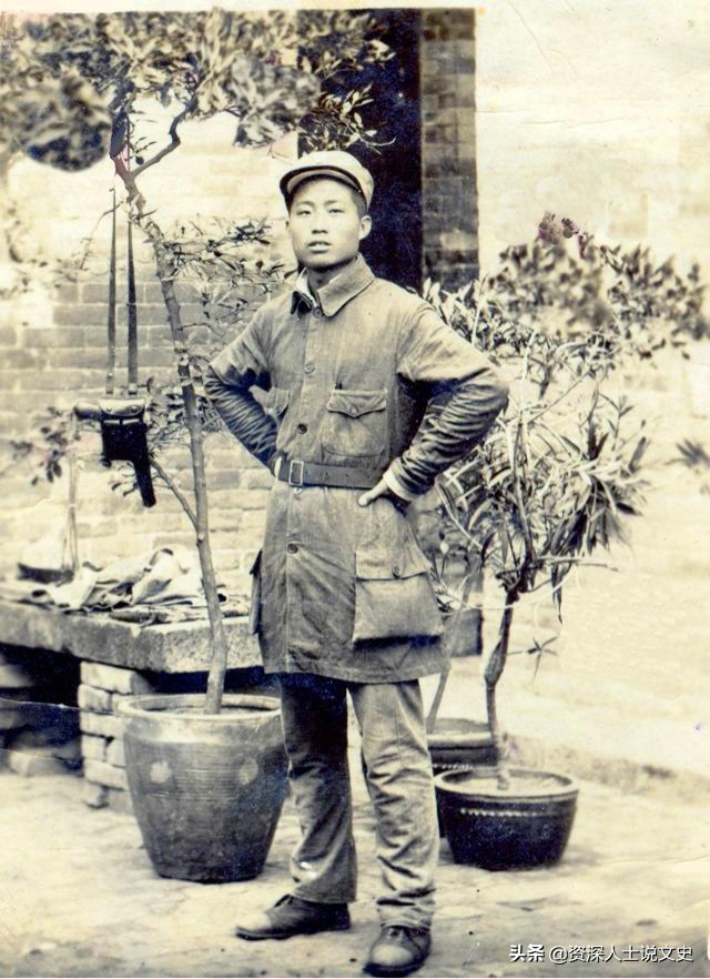 陈赓：许世友的顶头上司，受伤后被徐向前抬走，钱大钧为啥没抓他