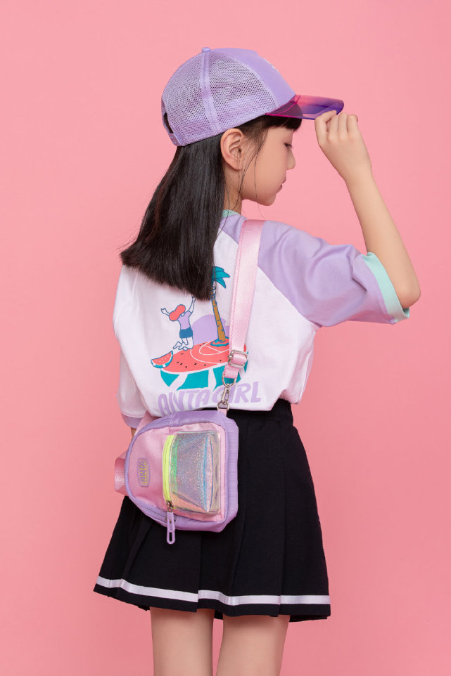 小山竹近照變化大，長高變瘦美到認不出了，打扮清新俏皮宛如仙女