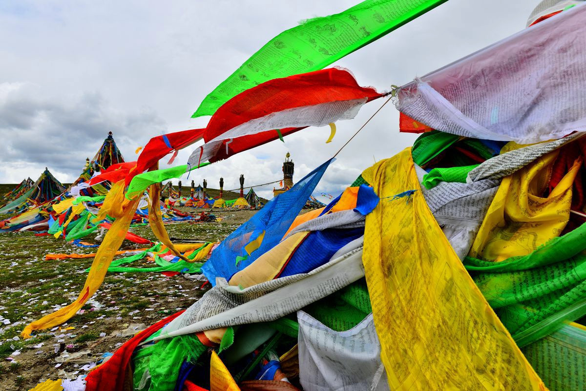 西藏玛尼堆背后美丽的传说 保佑行人一路平安