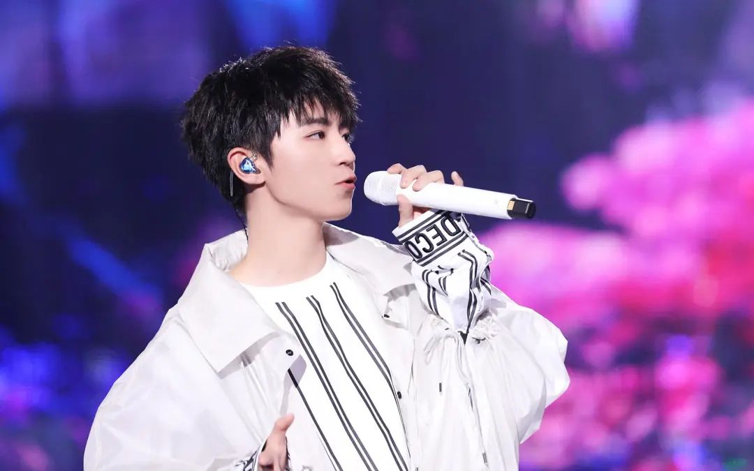 上厕所时被星探发现的王俊凯：要成为树一样的