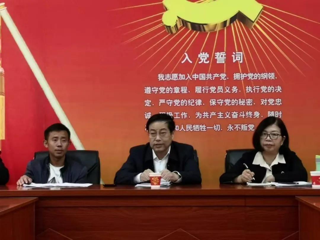 张干太以“四不两直”方式深入溆浦县督导脱贫攻坚