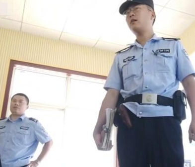 连云港一家四口同天身亡,警方口头通报系服毒自杀,家属质疑死因:50天没有法律文件,保险没法赔