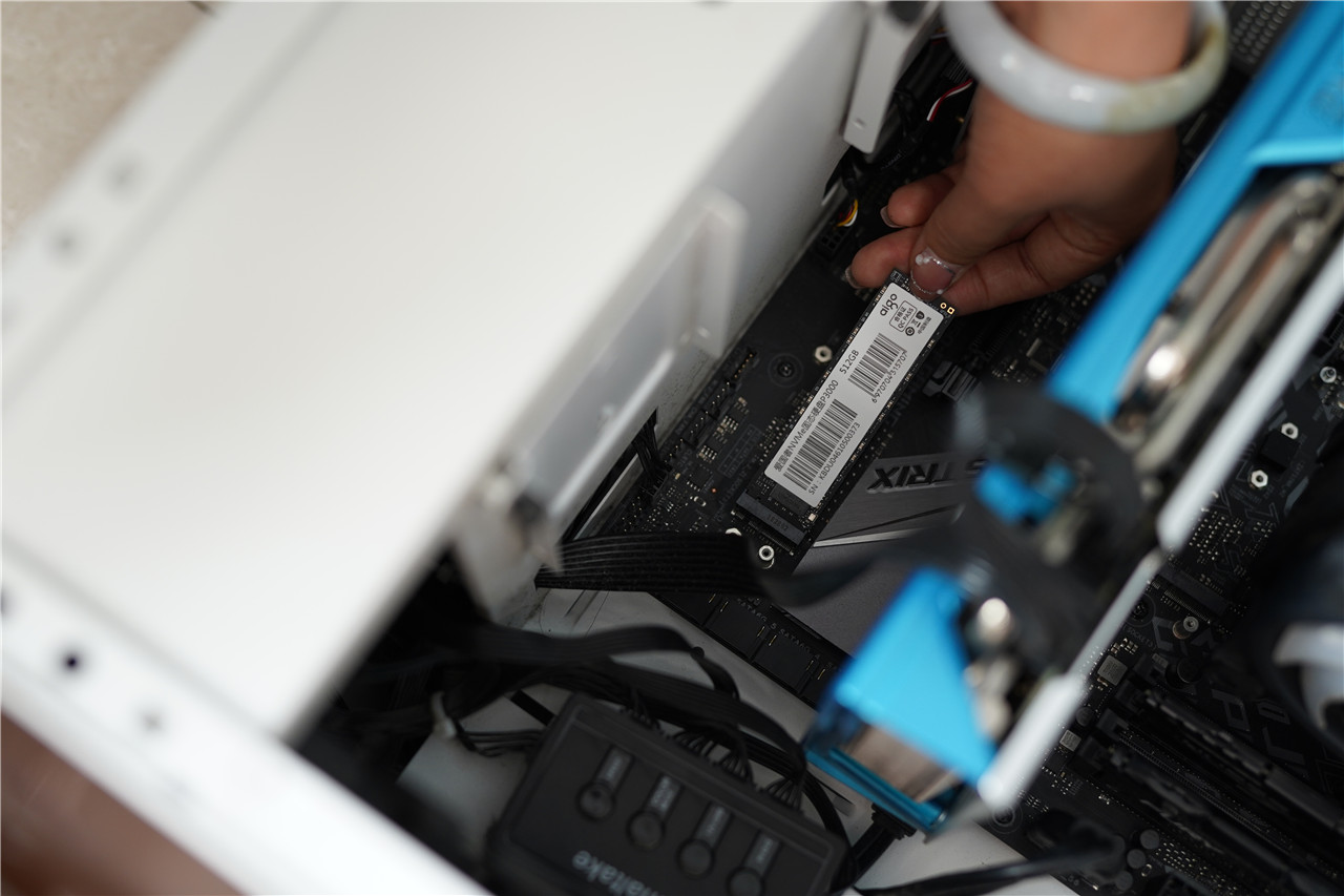 aigo NVMe固态硬盘P3000提升系统和游戏速度更畅快
