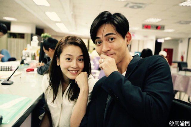 周渝民首谈夫妻恩爱细节，为专注照顾有性格缺陷女儿，已放弃二胎