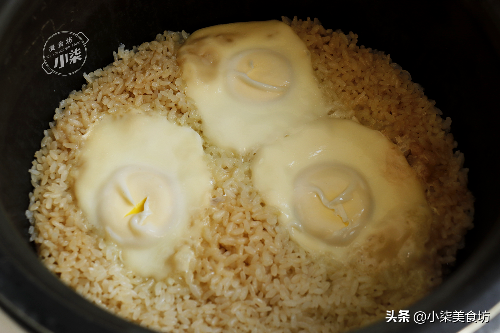 大米別直接蒸了，打3個雞蛋，老保姆拿手絕活，過年就要這樣吃