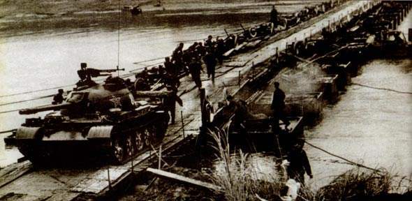 79����Խս���������������װ���Աȣ���֪ʤ�����ö�ô����